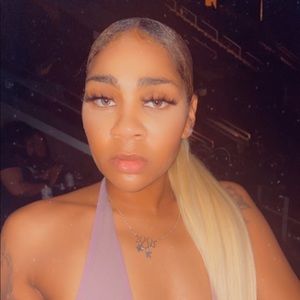 Meet your Posher, Erinn